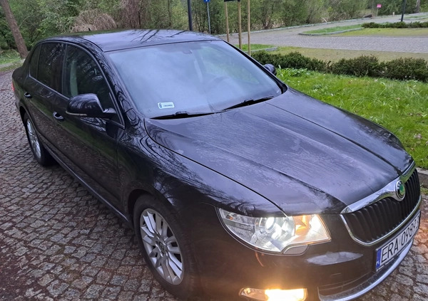 Skoda Superb cena 27500 przebieg: 221000, rok produkcji 2010 z Rybnik małe 277
